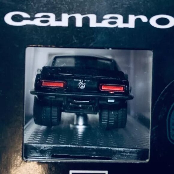 M2 Machines 1967 Chevrolet Camaro Z/28 RS Black 1:64 Die-cast Limited Model Car - Picture 7 of 13